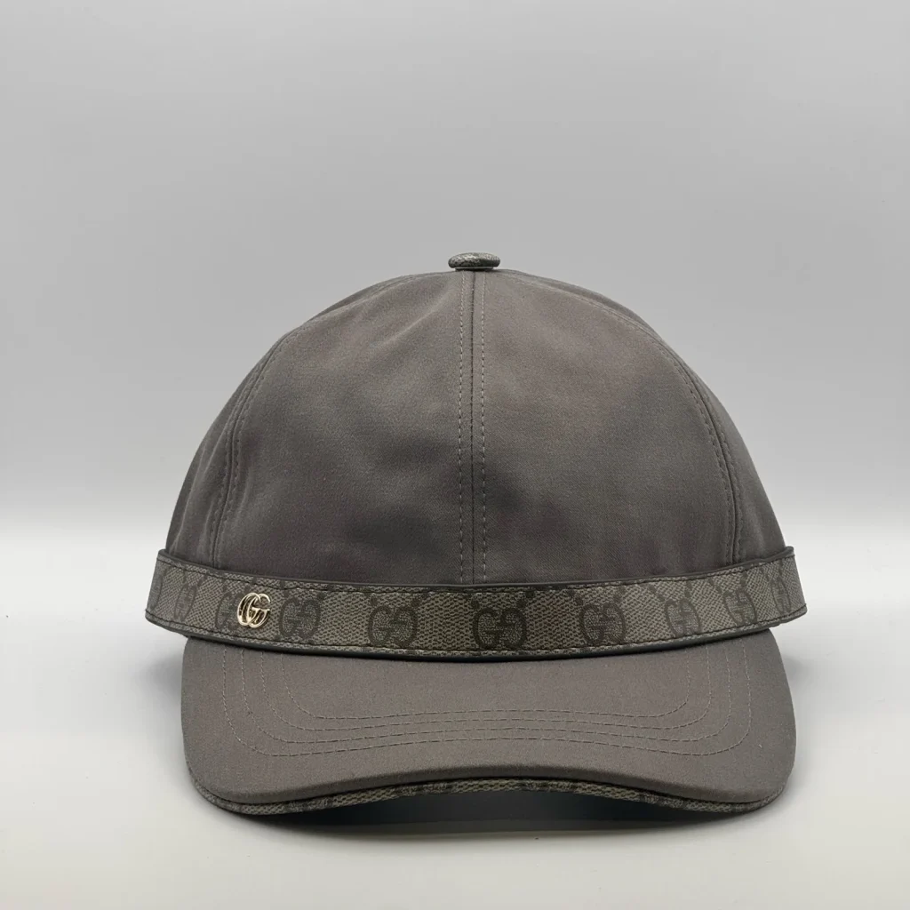Grey cap with GG canvas trim, front view